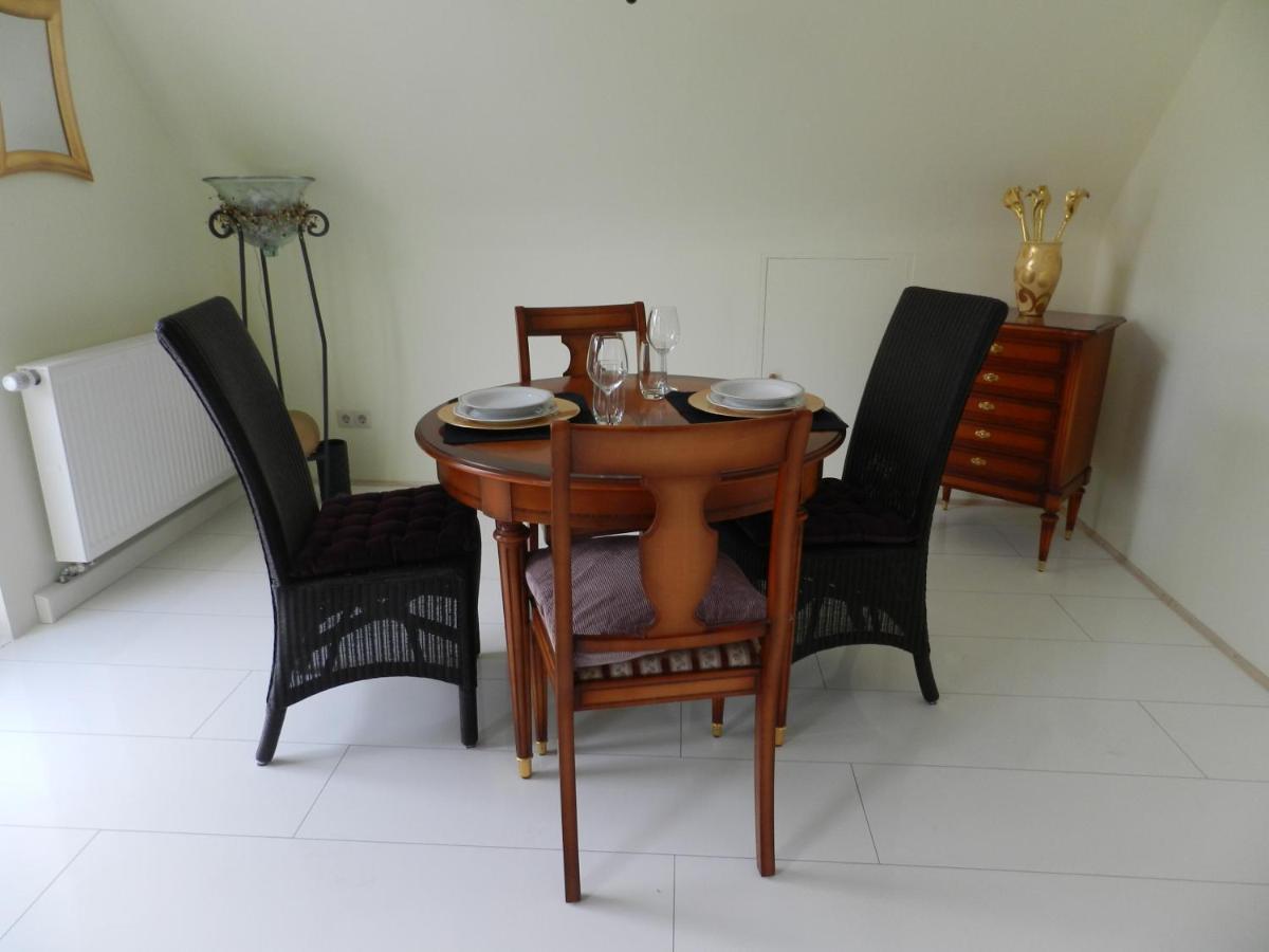 Ferienwohnung Burgenblilck Weinheim Esterno foto